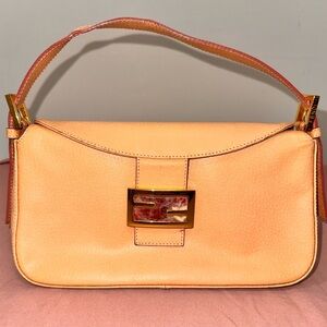 FENDI Mamma Baguette bag in peach - Vintage